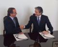 07/05/2015 - Alfonso Alonso en la firma del convenio con el presidente de la FEMP para potenciar la Red Española de Ciudades Saludables