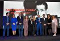 20/11/2022 - La ministra de Sanidad recoge el Premio Turia a la Mejor Contribución Social por la línea 024